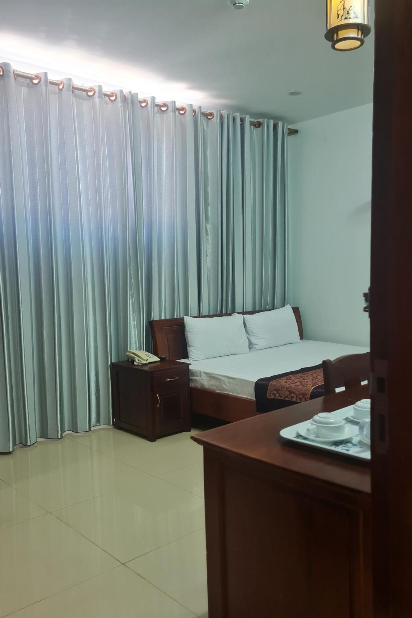 Tan Truong Son Hotel Dong Hoi Exterior foto